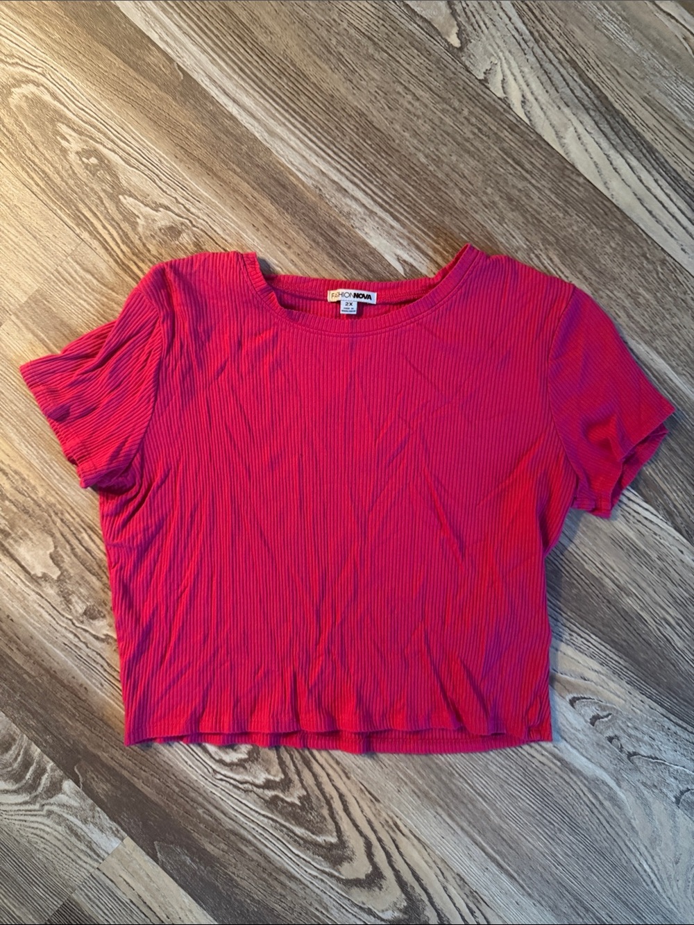 Fashion Nova Ribbed Short Sleeve Crop Top in Hot Pink